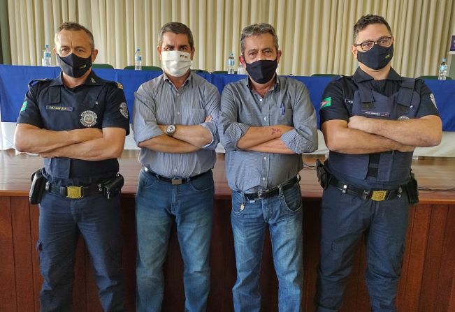 SECRETÁRIO DE SEGURANÇA SE ENCONTRA COM DEPUTADO FEDERAL CORONEL TADEU