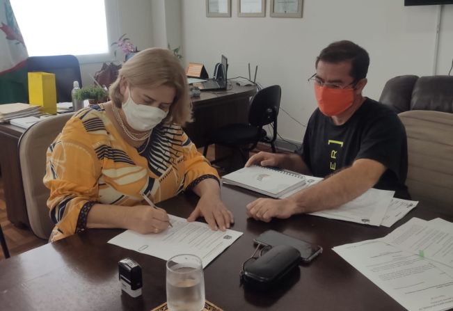 CONVÊNIO DE 6 MILHÕES PARA RECUPERAÇÃO PINHAL/ALBERTINA É ASSINADO.